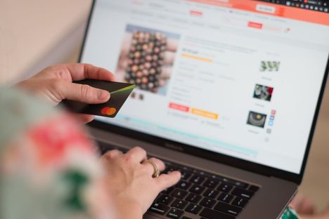 Product Card Design: What a Shopper Needs in One Glance